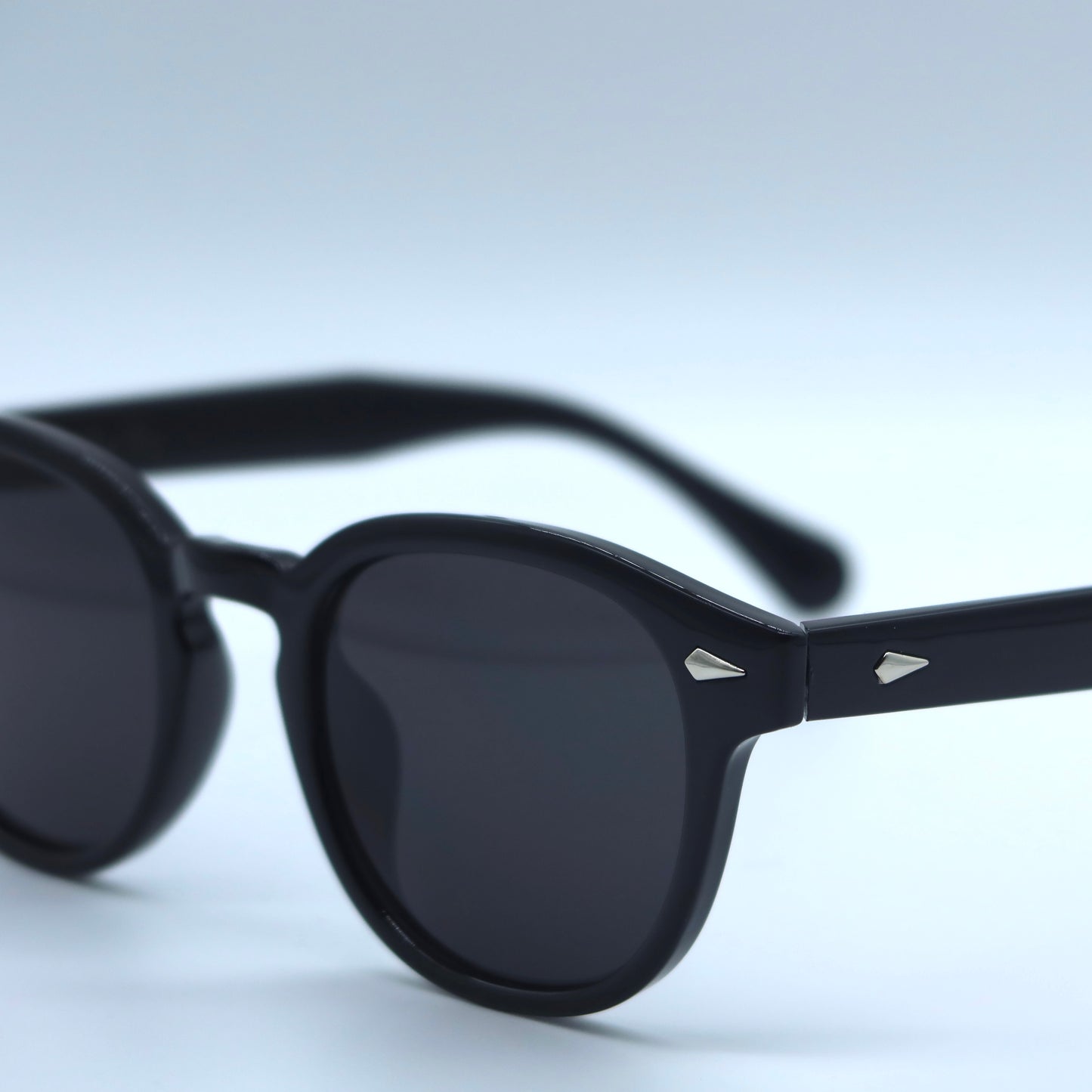 Complete Black Shades