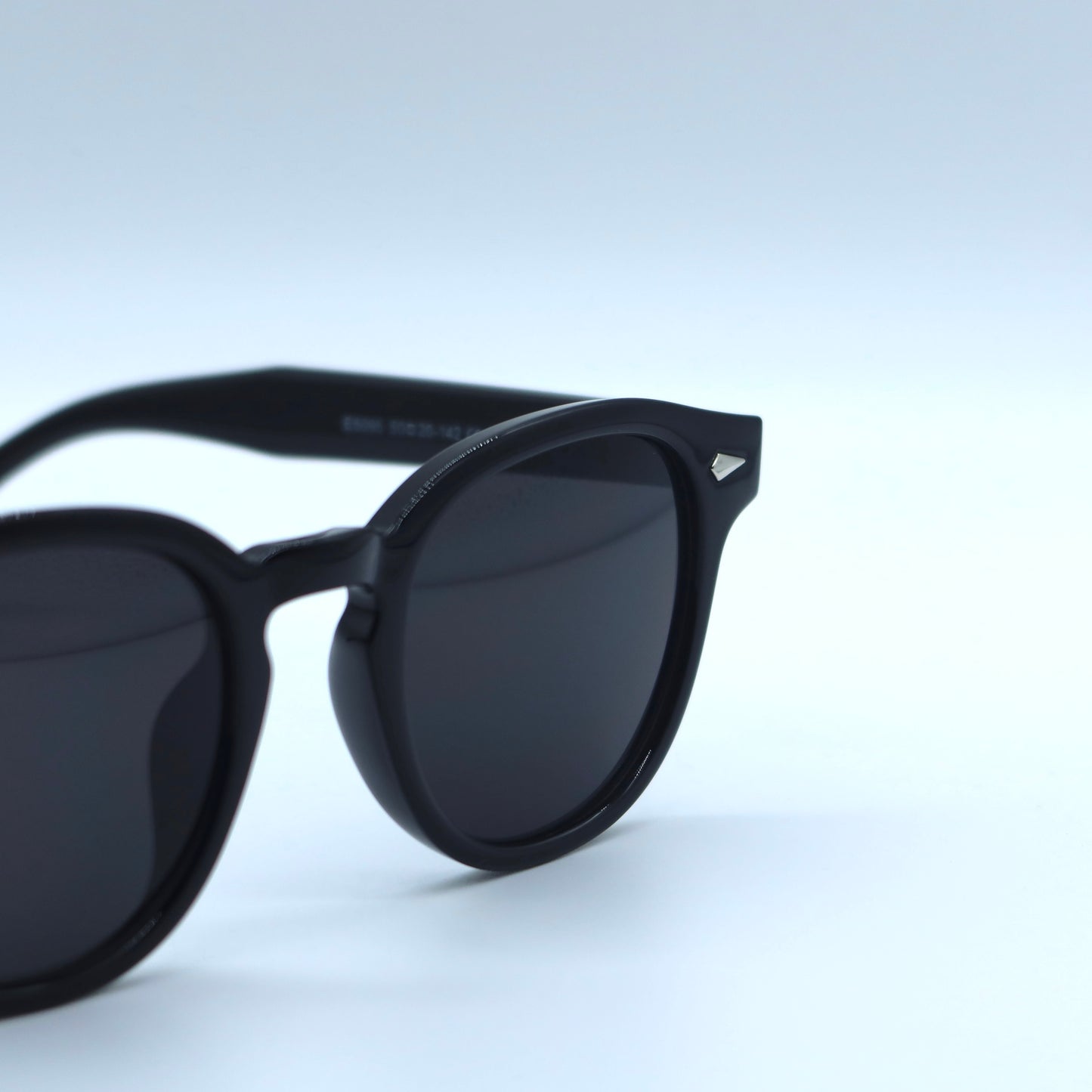 Complete Black Shades