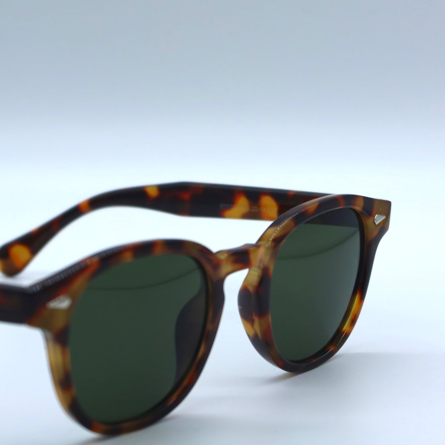 Tigereye green shades
